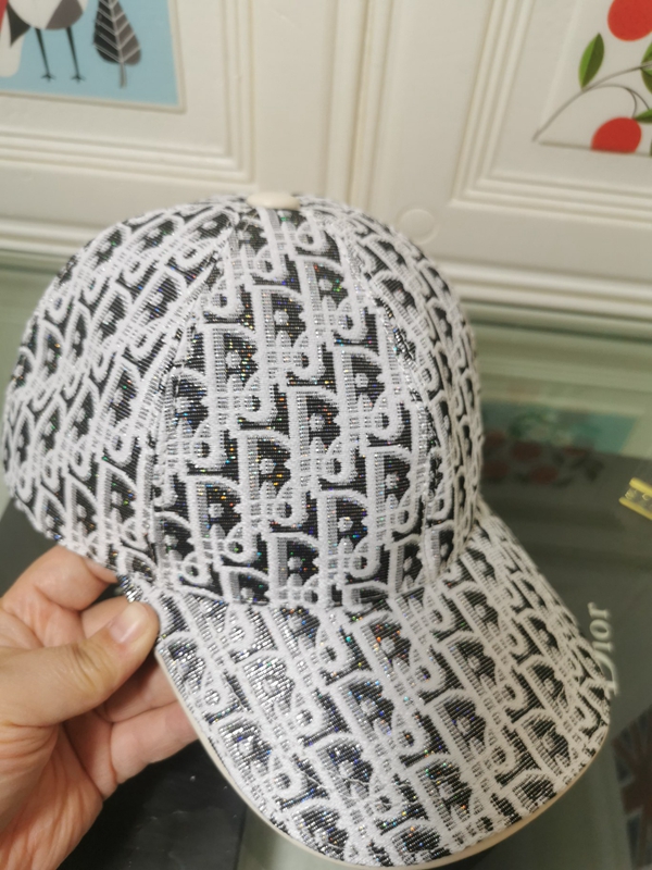 ブランド帽子側面デザイン